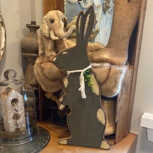 NWOT Primitive Rustic Wooden Rabbit Decor